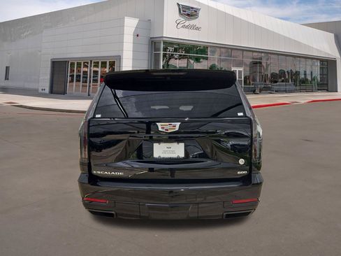 Certified 2025 Cadillac Escalade Sport AWD/4WD image 5