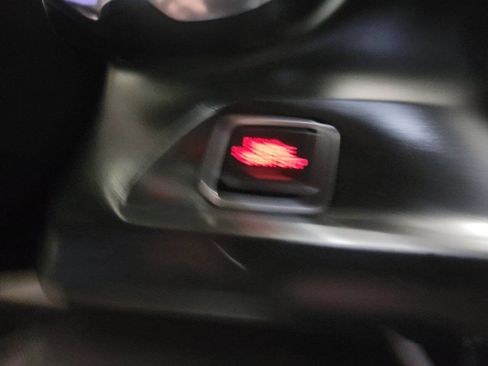 Used 2018 Chevrolet Camaro LT image 25