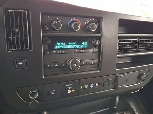 Certified 2024 Chevrolet Express 3500 LT w/ LT Preferred Equipment Group image 16