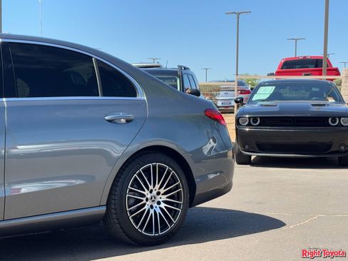 Used 2023 Mercedes-Benz C 300 4MATIC Sedan image 9