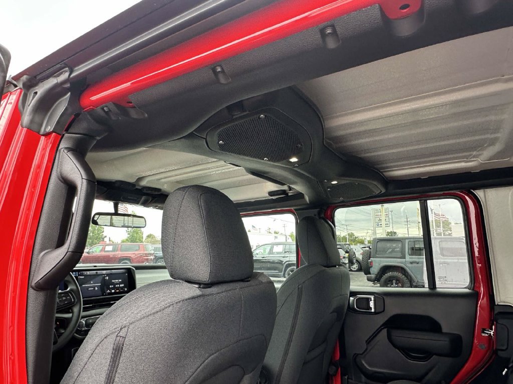 Used 2026 Jeep Wrangler Unlimited Sport AWD/4WD image 15