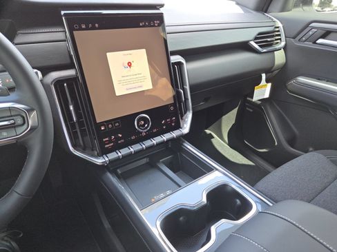 New 2026 GMC Acadia Elevation FWD image 34