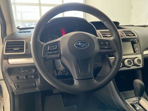 Used 2015 Subaru Crosstrek 2.0i Premium image 14