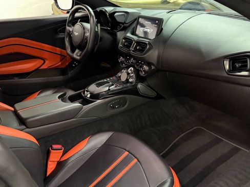 Used 2021 Aston Martin V8 Vantage Base 2dr Coupe image 39