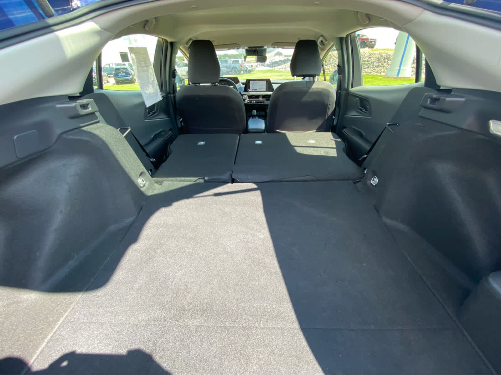 Used 2024 Toyota Prius LE FWD image 8