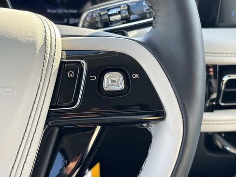 New 2026 Lincoln Aviator 2WD w/ Jet Appearance Package image 28