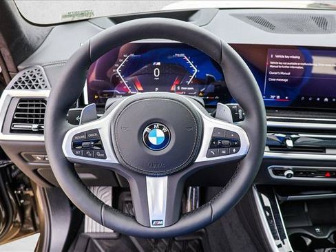 Used 2026 BMW X5 xDrive40i w/ M Sport Package AWD/4WD image 13