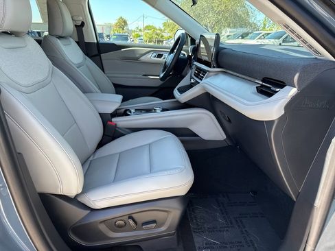 New 2026 Ford Explorer Active w/ Active Comfort Package image 22