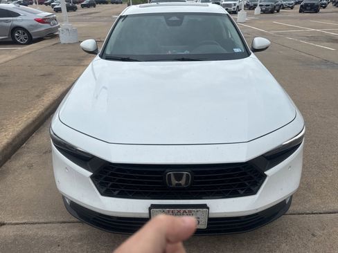Used 2025 Honda Accord Touring image 8