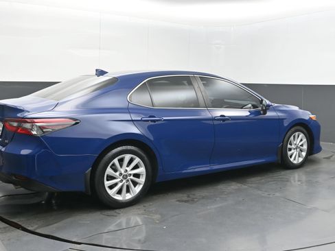 Used 2023 Toyota Camry LE FWD image 9