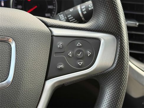 Used 2021 GMC Acadia SLE w/ Driver Convenience Package image 12