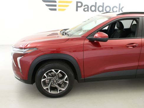 Used 2024 Chevrolet Trax LT FWD image 5