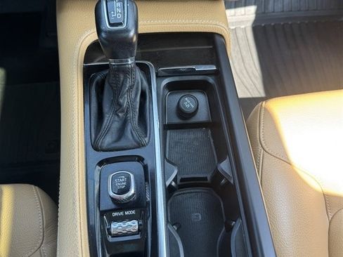 Used 2018 Volvo XC90 T6 Momentum w/ Protection Package Premier AWD/4WD image 20