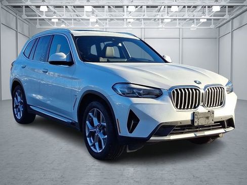 Certified 2023 BMW X3 xDrive30i w/ Premium Package image 3