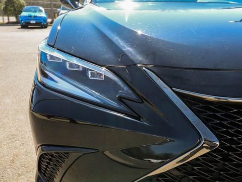 Used 2022 Lexus ES 300h F Sport w/ Accessory Package image 20