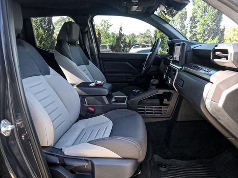 Used 2024 Toyota Tacoma TRD Sport image 31