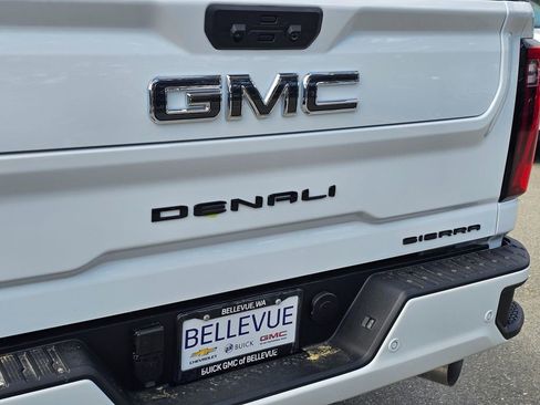 New 2026 GMC Sierra 3500 Denali Ultimate w/ LPO, Black Badging Package AWD/4WD image 16