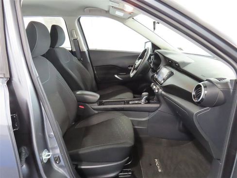 Used 2024 Nissan Kicks SV FWD image 35