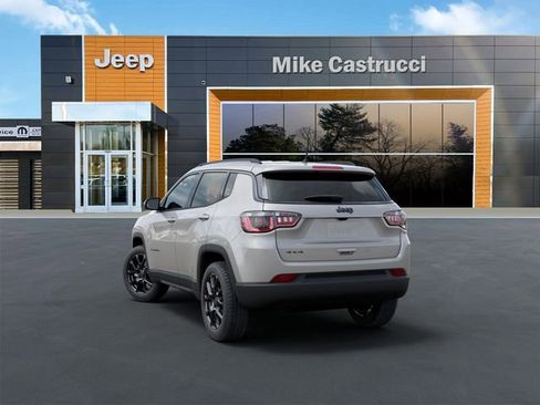New 2026 Jeep Compass Latitude image 4