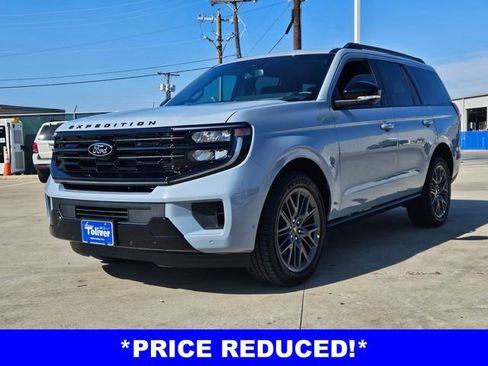 New 2025 Ford Expedition Platinum w/ Stealth Performance Package image 3