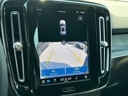 Certified 2023 Volvo XC40 Recharge Ultimate image 13