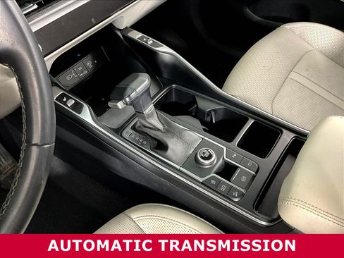 Certified 2024 Kia Sorento S w/ Panoramic Sunroof Package FWD image 18