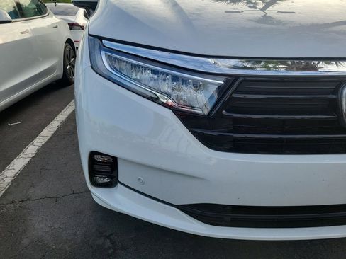Used 2023 Honda Odyssey Elite image 9