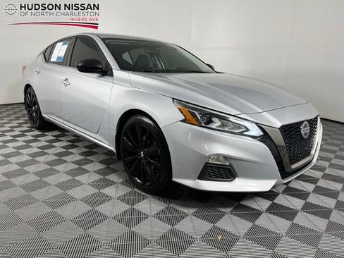 Used 2019 Nissan Altima 2.5 SR FWD image 1