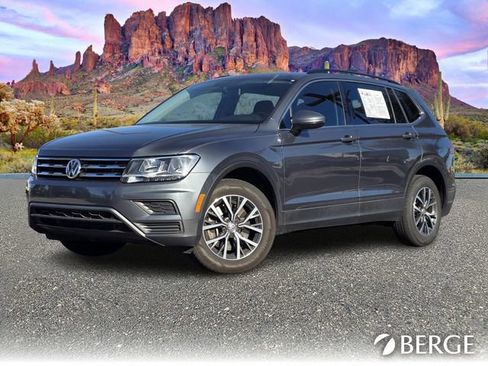 Used 2019 Volkswagen Tiguan SE w/ Panoramic Sunroof Package image 2