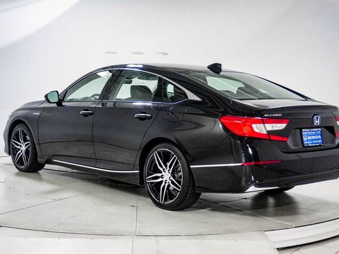 Used 2022 Honda Accord Touring image 6