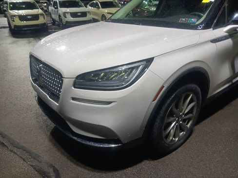 Used 2021 Lincoln Corsair AWD w/ Premium Package image 4