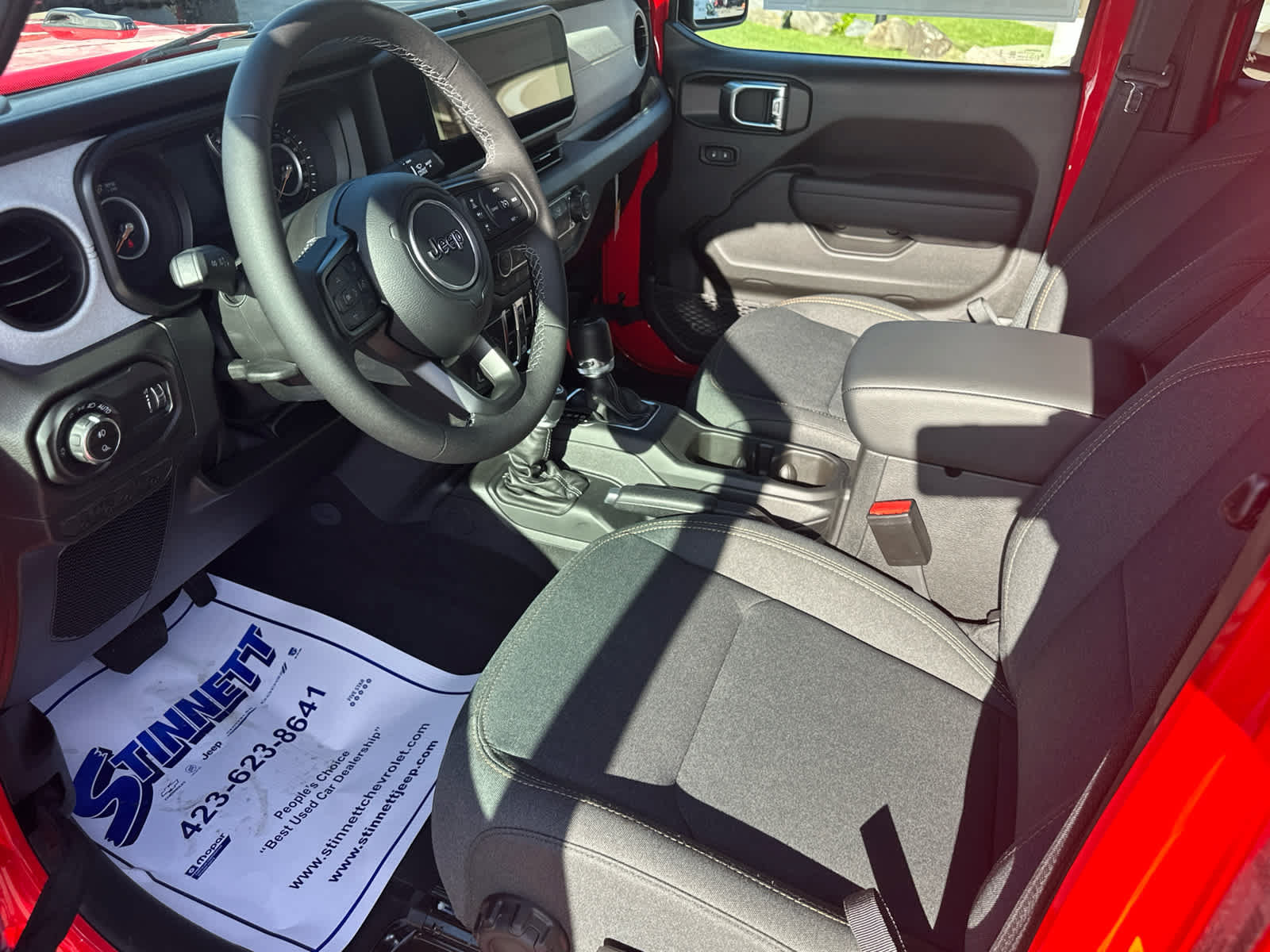 New 2025 Jeep Gladiator Sport AWD/4WD image 17