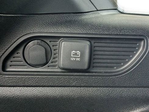 Used 2024 Jeep Grand Cherokee Altitude image 16