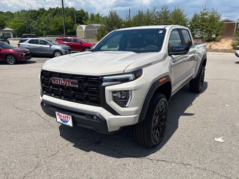 New 2026 GMC Canyon Elevation AWD/4WD image 3