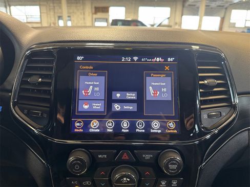 Used 2020 Jeep Grand Cherokee Limited w/ Premium Lighting Group image 30