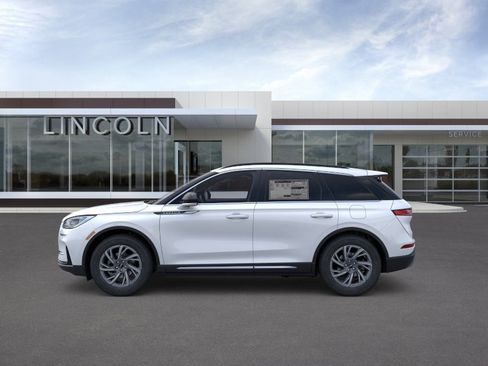 New 2026 Lincoln Corsair Premiere FWD image 3