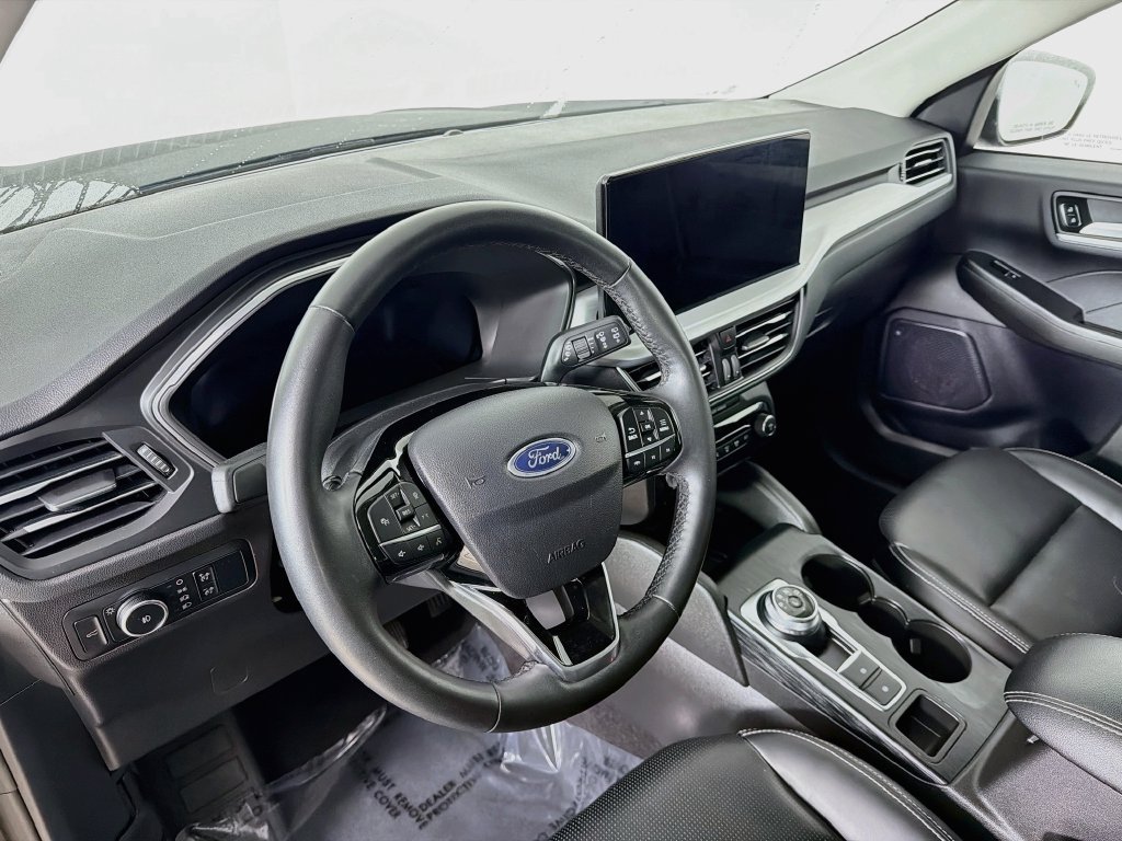 Used 2024 Ford Escape Platinum AWD/4WD image 9