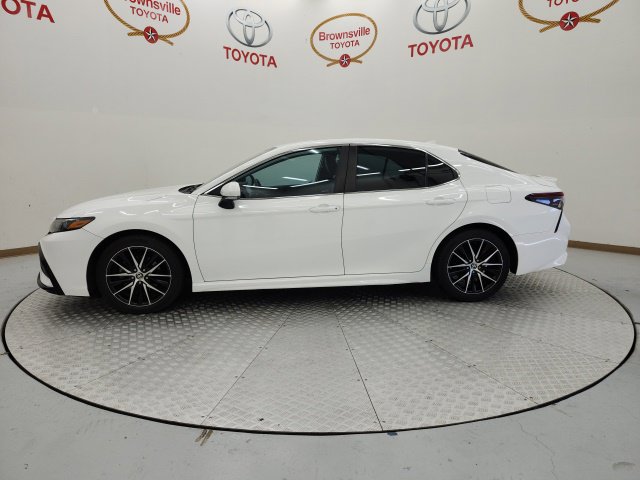 Certified 2022 Toyota Camry SE FWD image 5