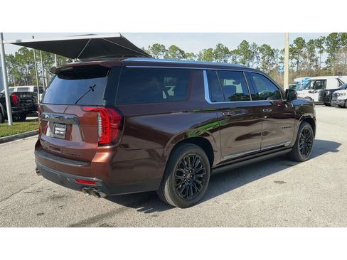 Certified 2023 GMC Yukon XL Denali Ultimate image 8