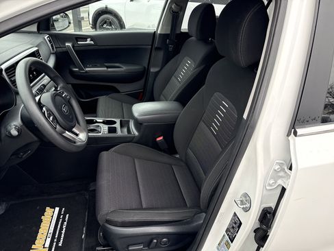 Certified 2022 Kia Sportage LX w/ LX AWD Value Edition Package image 12