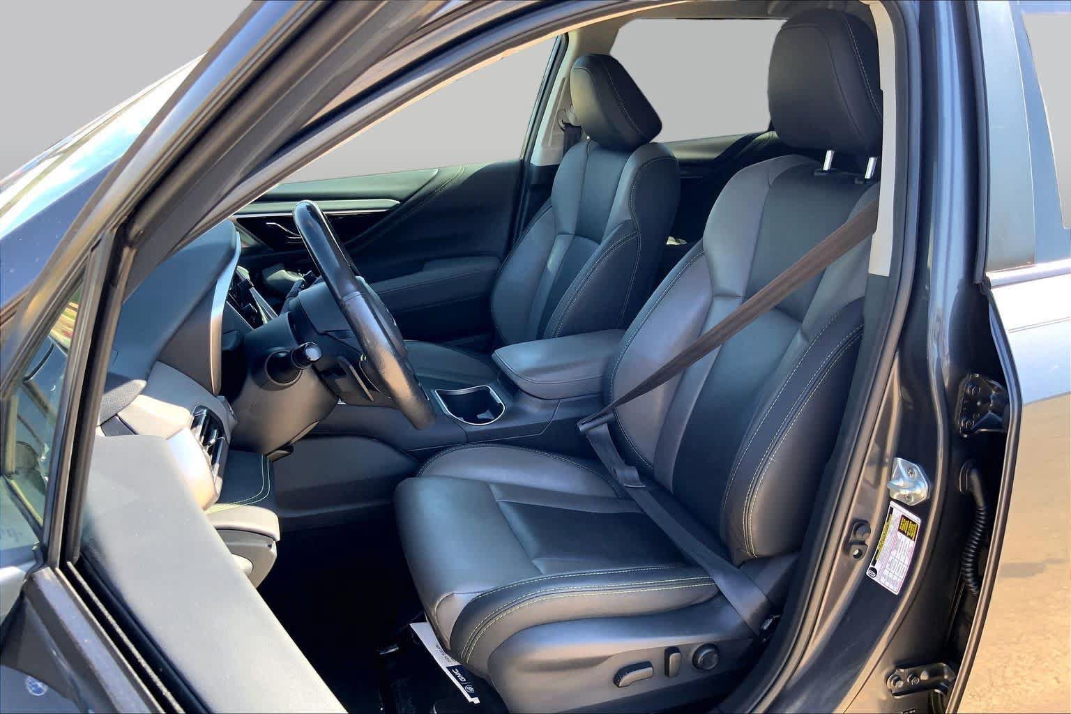 Used 2024 Subaru Outback Onyx Edition XT AWD/4WD image 8