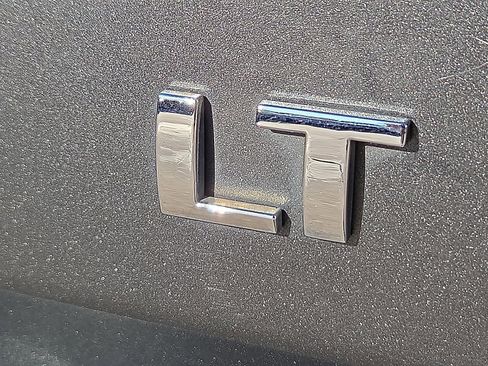 Used 2020 Chevrolet Equinox LT image 9