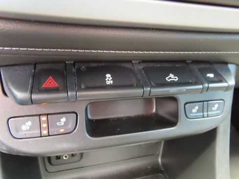 Used 2022 GMC Canyon Elevation w/ Elevation Premium Package image 24