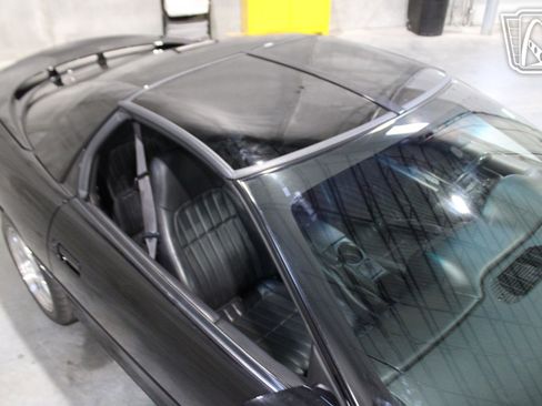 Used 2000 Chevrolet Camaro Z28 w/ SS Performance/Appearance Pkg RWD image 36