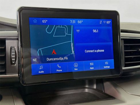 Used 2022 Ford Explorer XLT w/ Equipment Group 202A AWD/4WD image 15