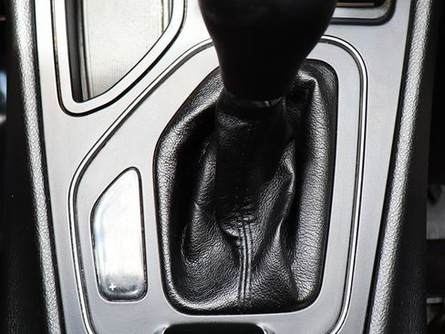 Used 2019 Jeep Cherokee Latitude w/ Popular Appearance Group FWD image 51