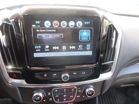Used 2018 Chevrolet Traverse LT AWD/4WD image 19