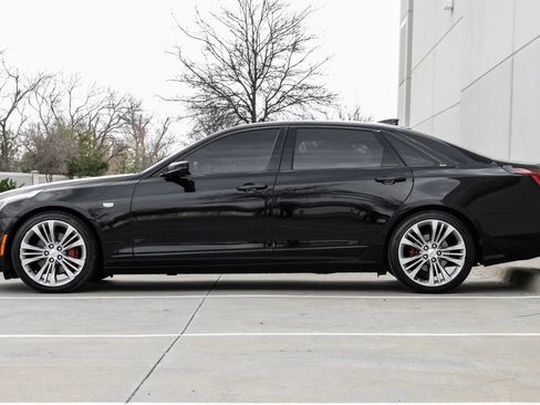 Used 2018 Cadillac CT6 Platinum image 12