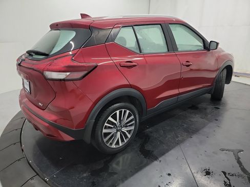 Used 2022 Nissan Kicks SV image 9