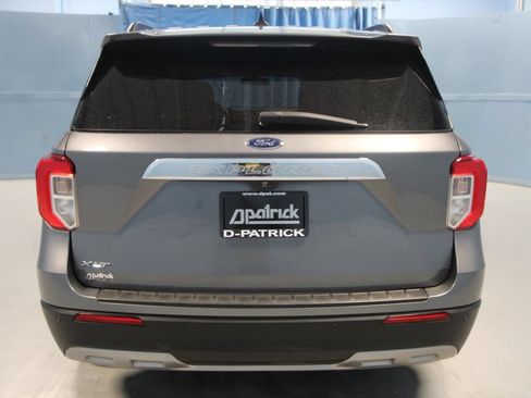 Used 2022 Ford Explorer XLT w/ Equipment Group 202A RWD image 32